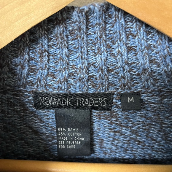 Nomadic Traders Women's blue/brown Button-Up Sweater women’s size M - Picture 2 of 3